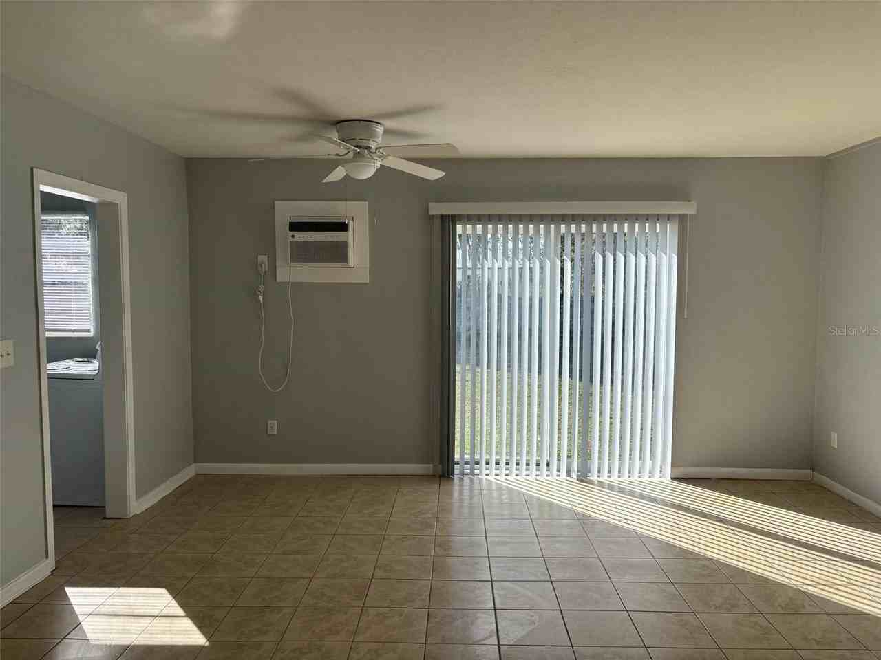 310 Farnol St Sw #3 - Photo 3 of 9