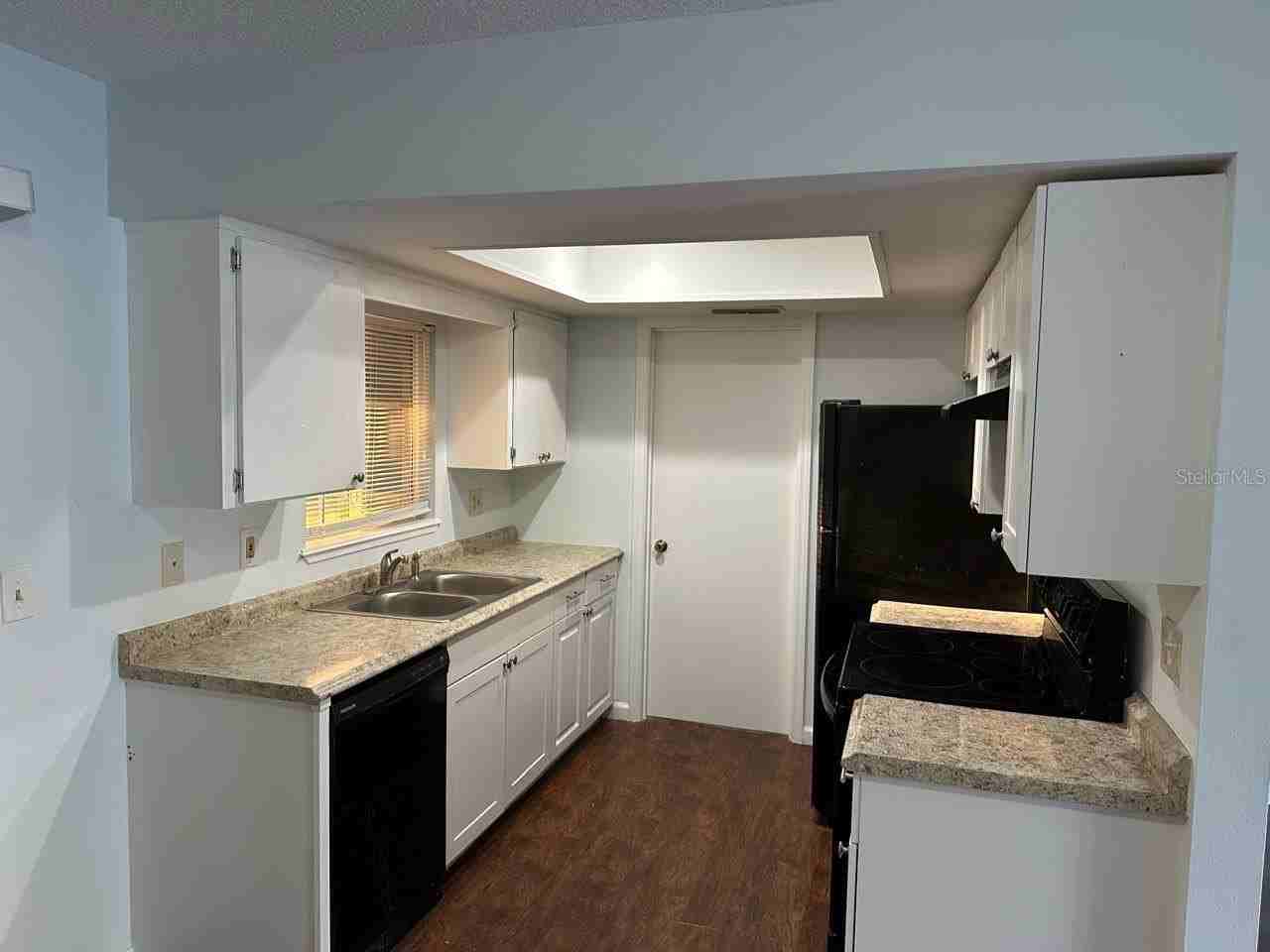 11248 Sw 76th Ter - Photo 6 of 17
