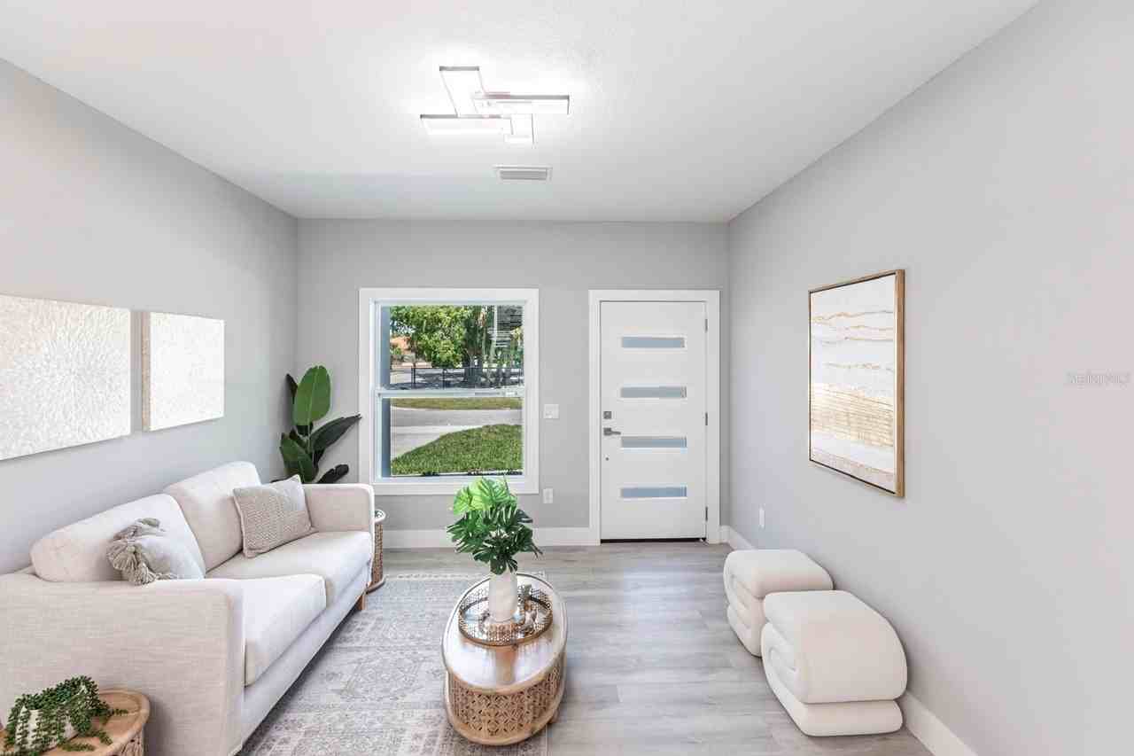 12168 Mayfair Ave - Photo 4 of 38