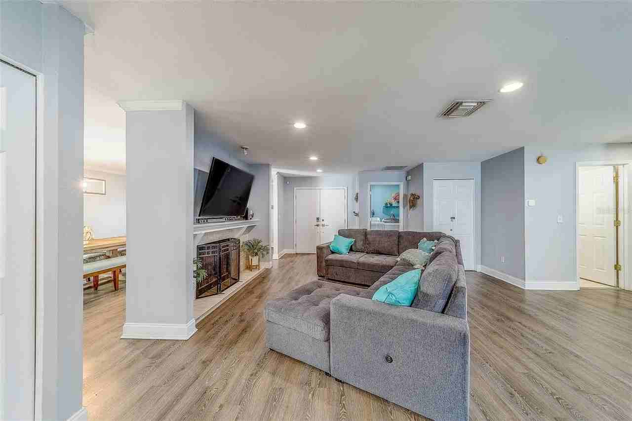 14414 91st Ave - Photo 5 of 50