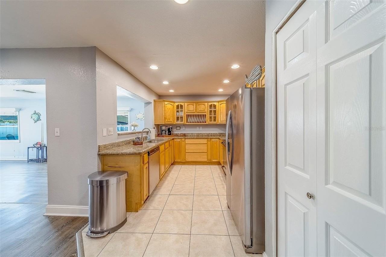 14414 91st Ave - Photo 7 of 50