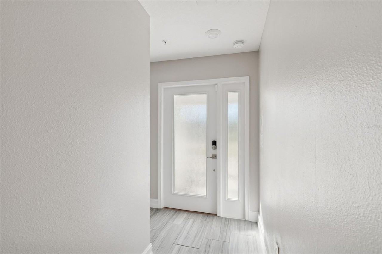 4921 W Paul Ave #4 - Photo 6 of 50
