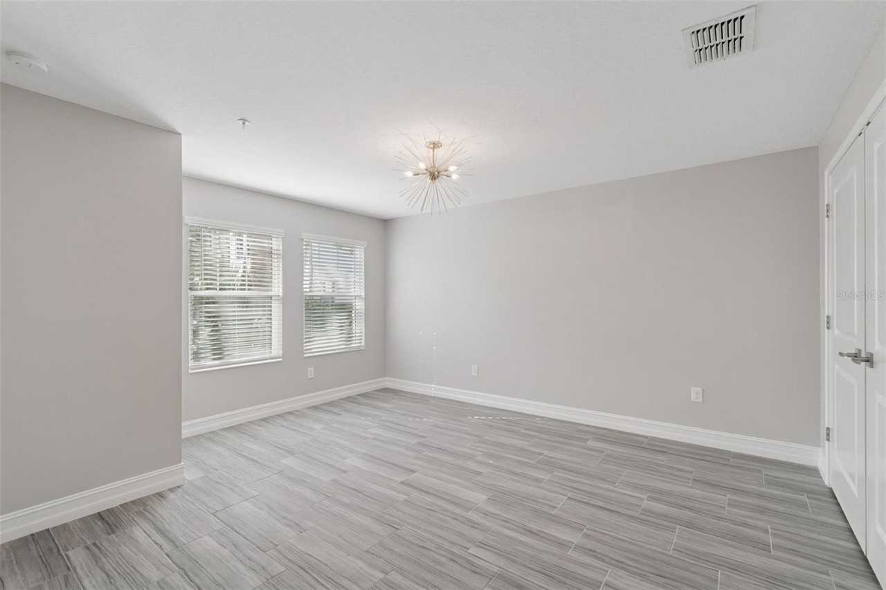 4921 W Paul Ave #4 - Photo 7 of 50