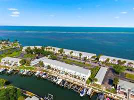 featured image of 4751 Coquina Key Dr Se