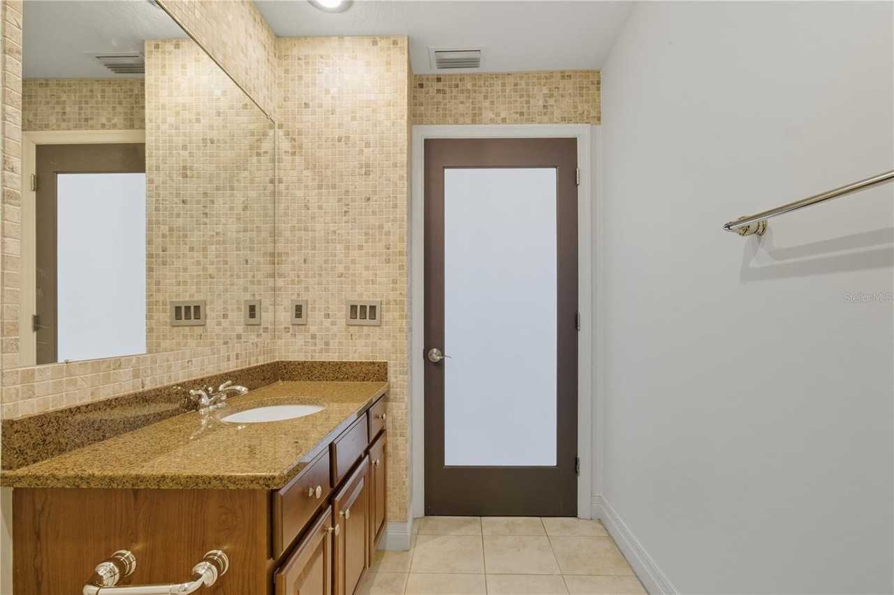 449 S 12th St #1504 - Photo 6 of 50