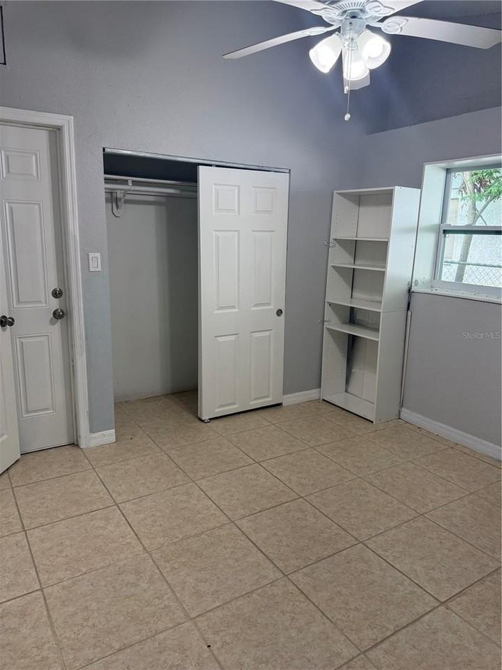 7325 Ivanhoe Dr - Photo 4 of 13
