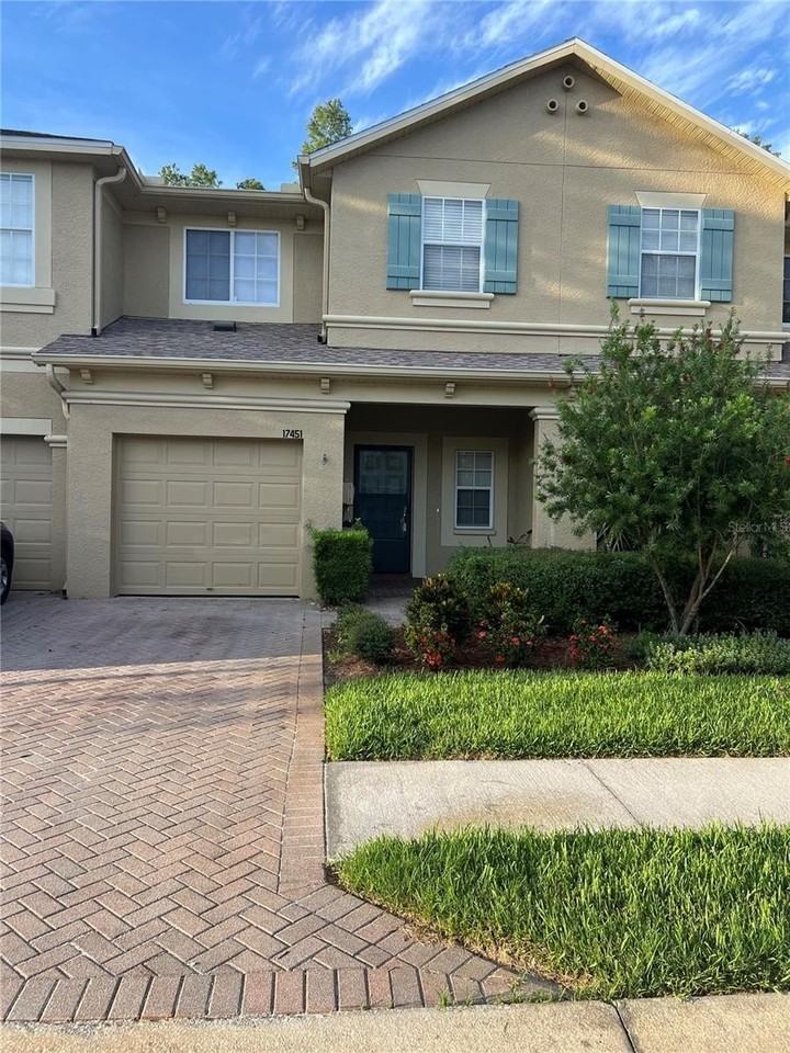 17451 Hugh Ln - Photo 2 of 12