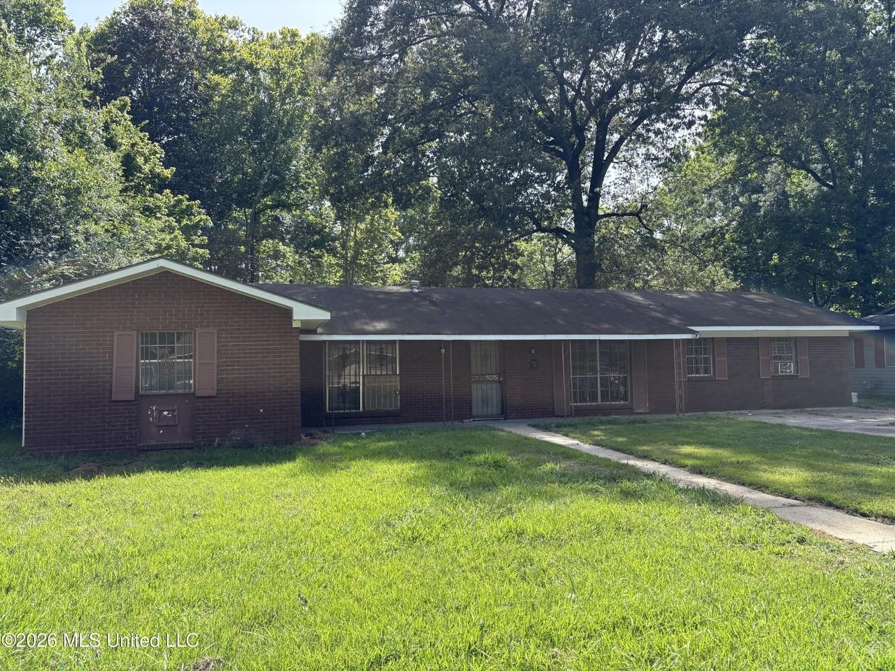 1241 Wooddell Dr - Photo 2 of 11