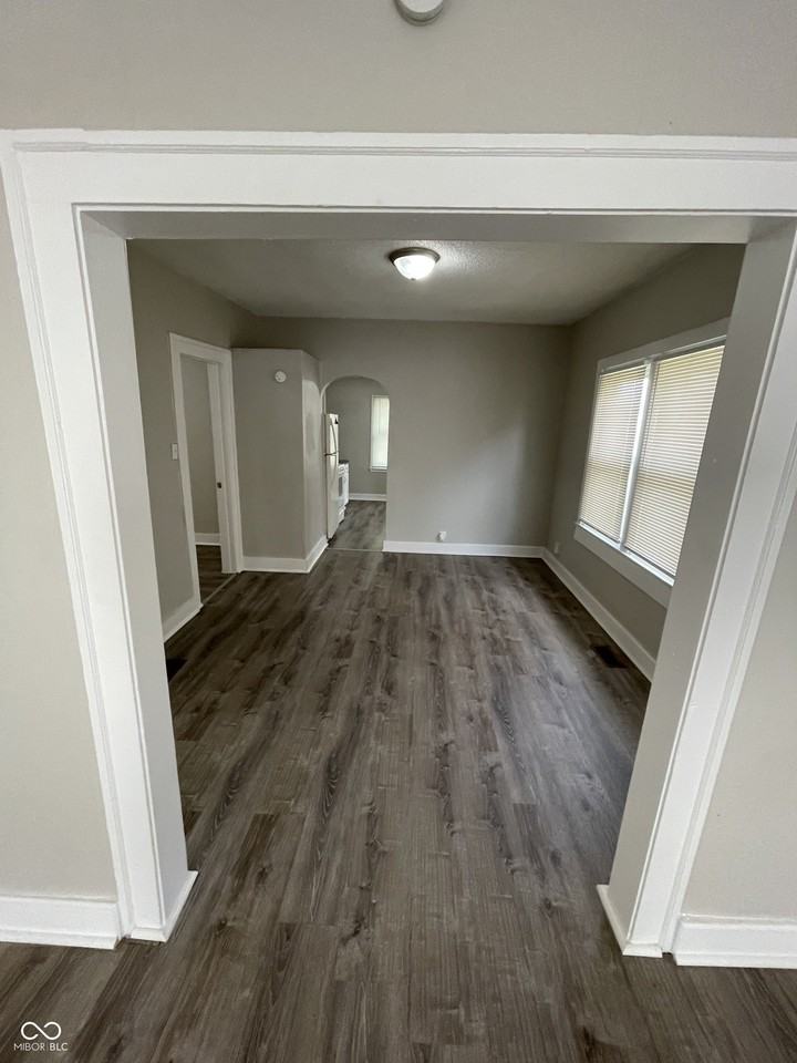 2733 N Lasalle St - Photo 4 of 17