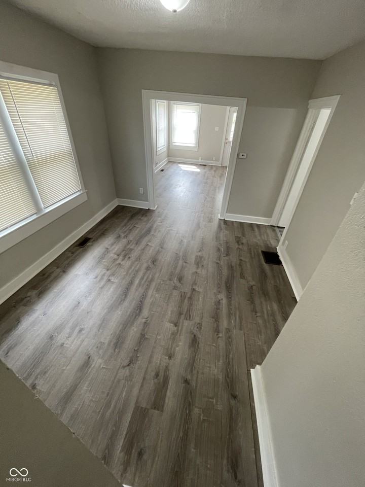 2733 N Lasalle St - Photo 5 of 17