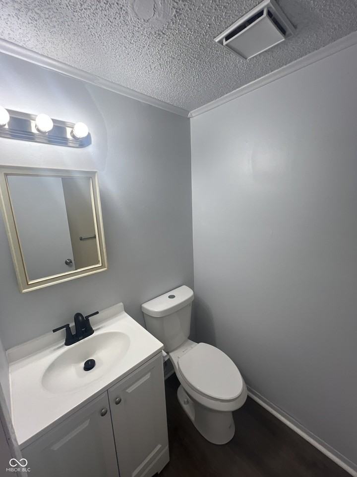 2000 Indianapolis Rd #102 - Photo 6 of 9