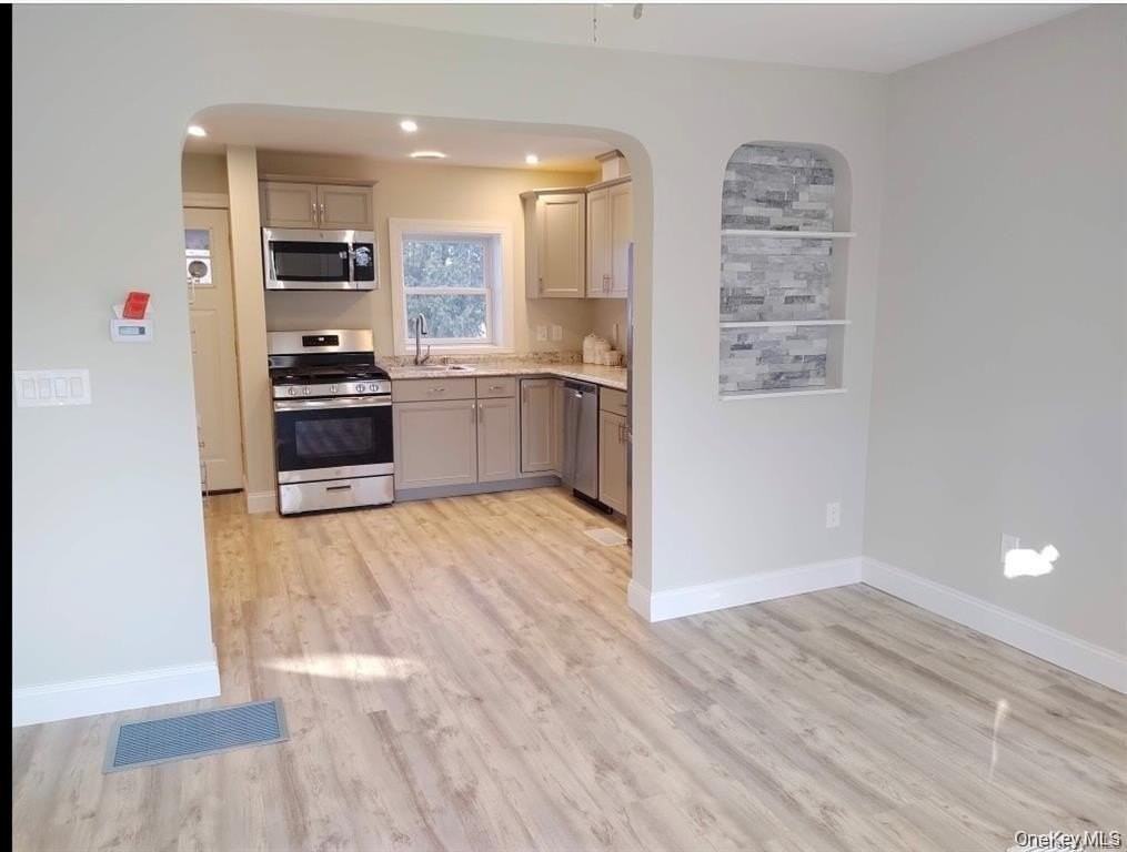 22 Center St #1 - Photo 4 of 13
