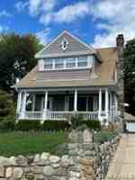 featured image of 27 Neperan Rd #2R