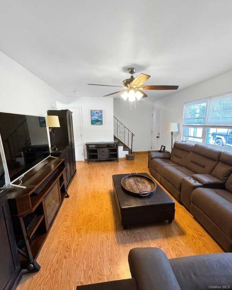 99 Washington St - Photo 5 of 19
