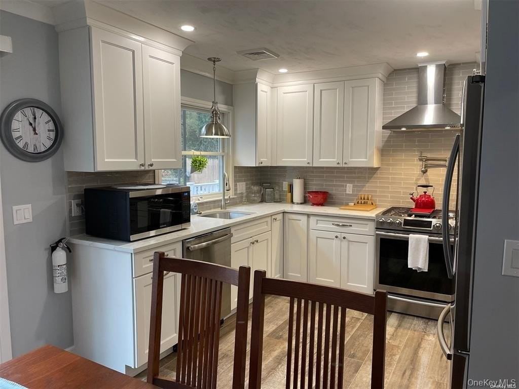 84 Ocean Ave - Photo 5 of 29