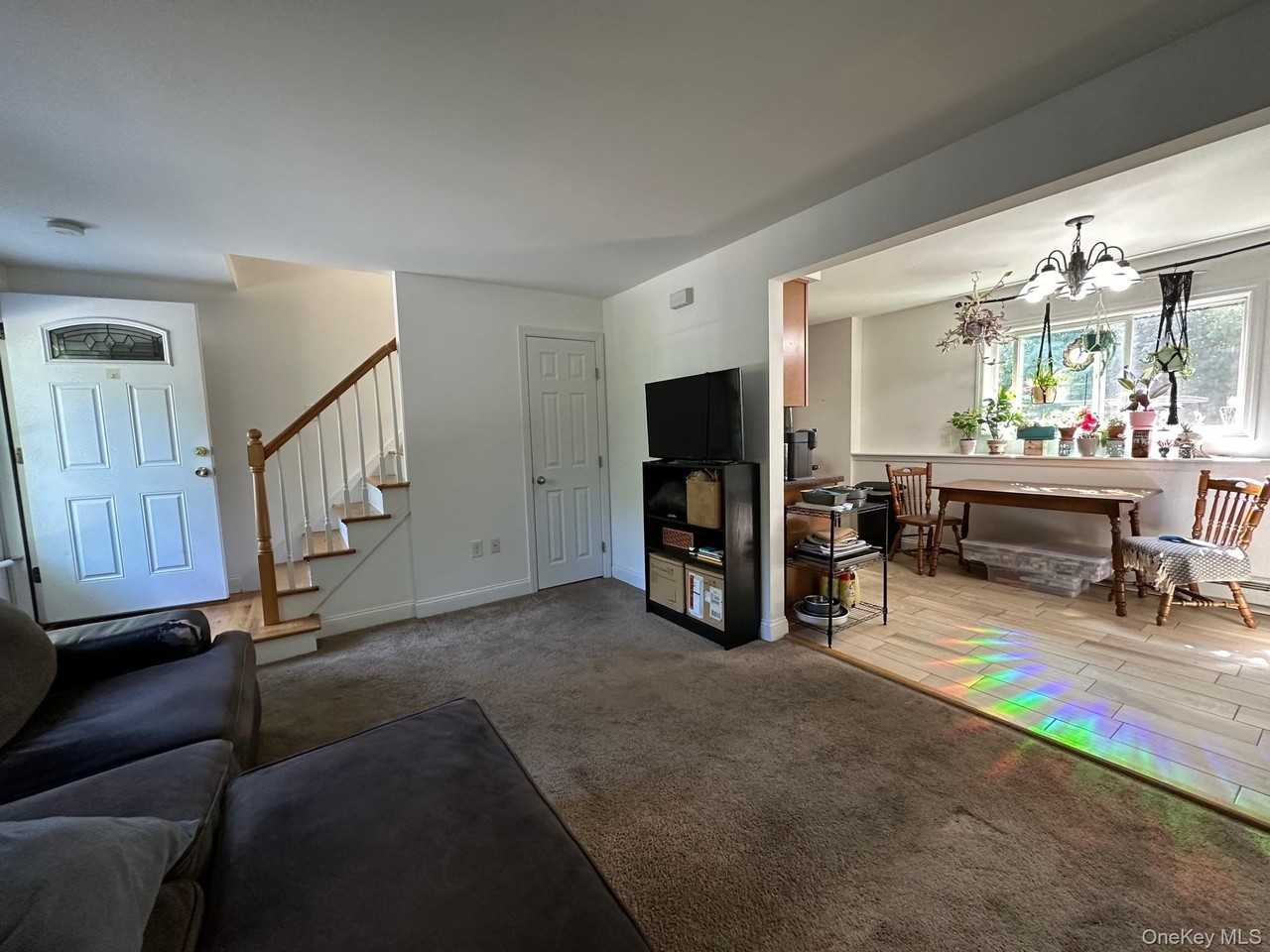 40A Melrose Ave - Photo 6 of 14