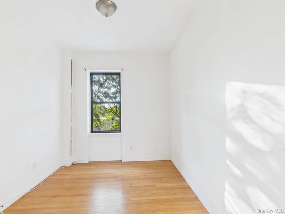2137 33rd St #3D - Photo 4 of 14