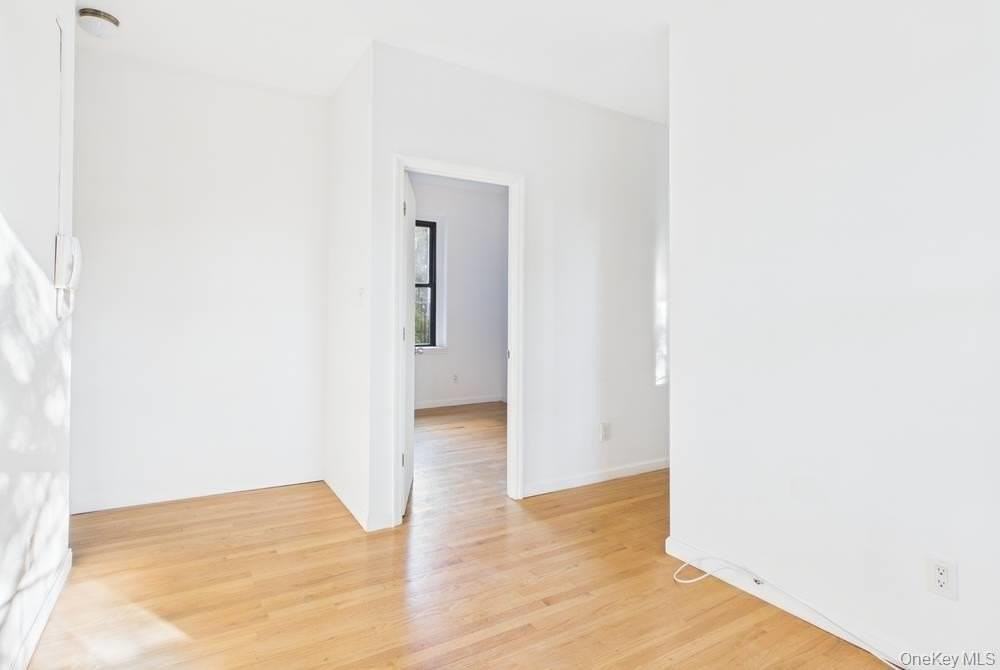 2137 33rd St #3D - Photo 5 of 14