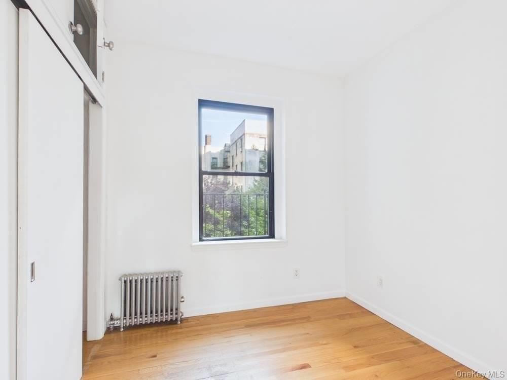 2137 33rd St #3D - Photo 6 of 14