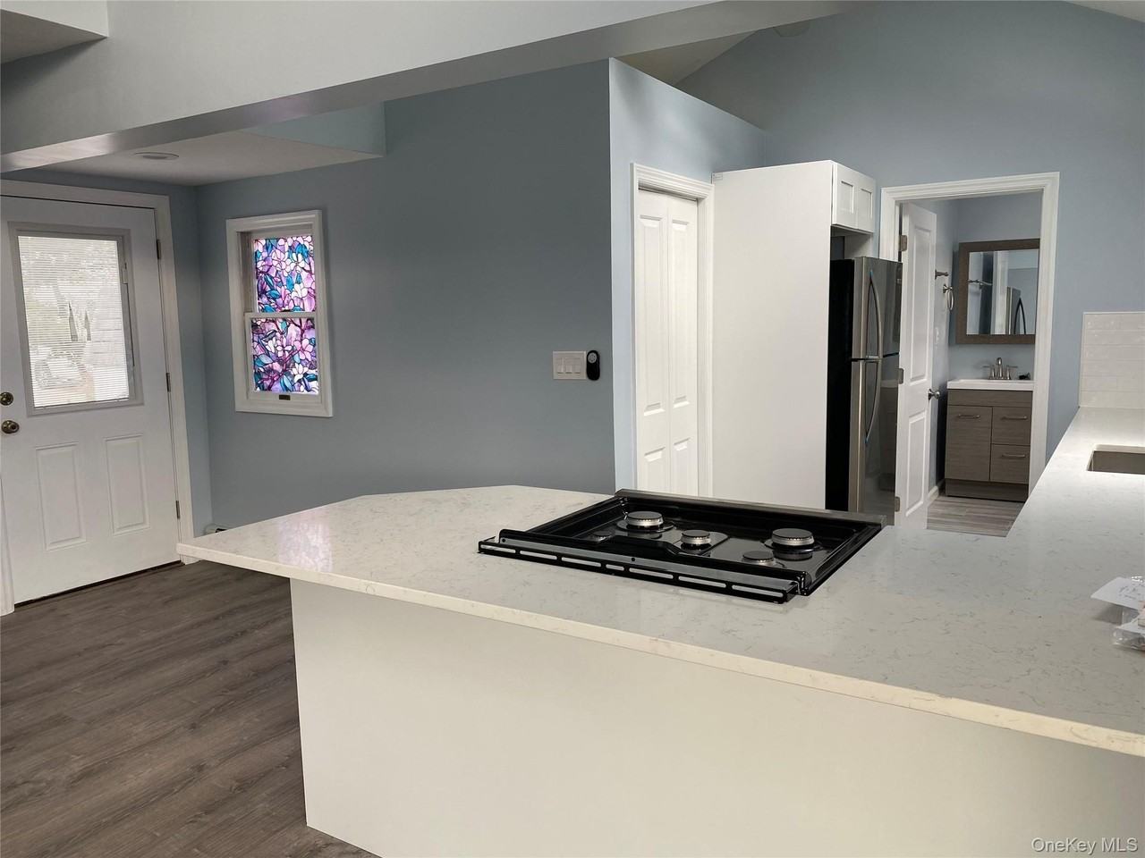 115 Barbara Rd - Photo 4 of 13