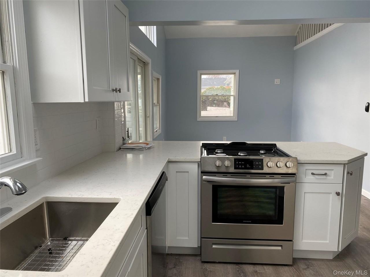 115 Barbara Rd - Photo 5 of 13