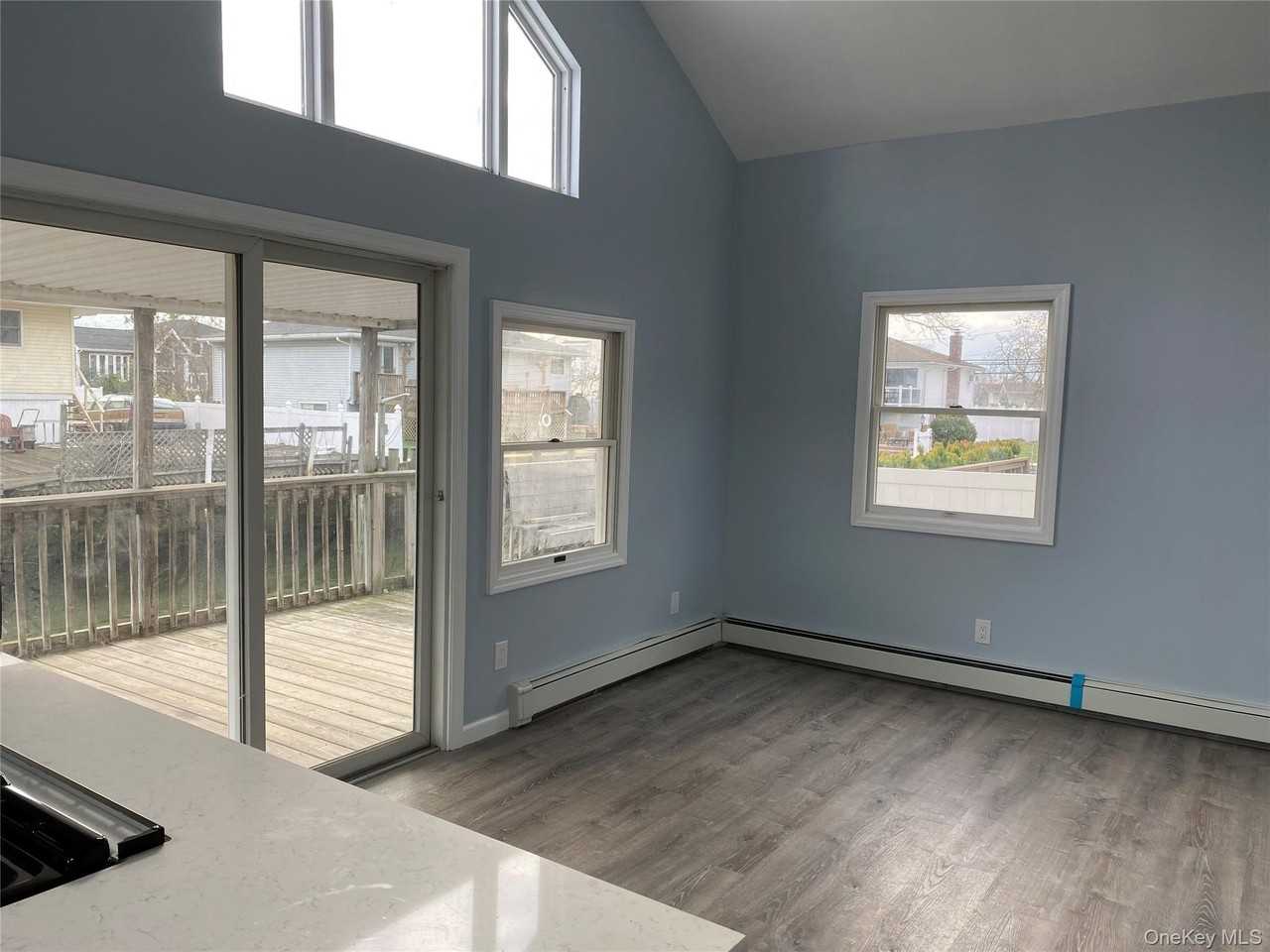 115 Barbara Rd - Photo 6 of 13