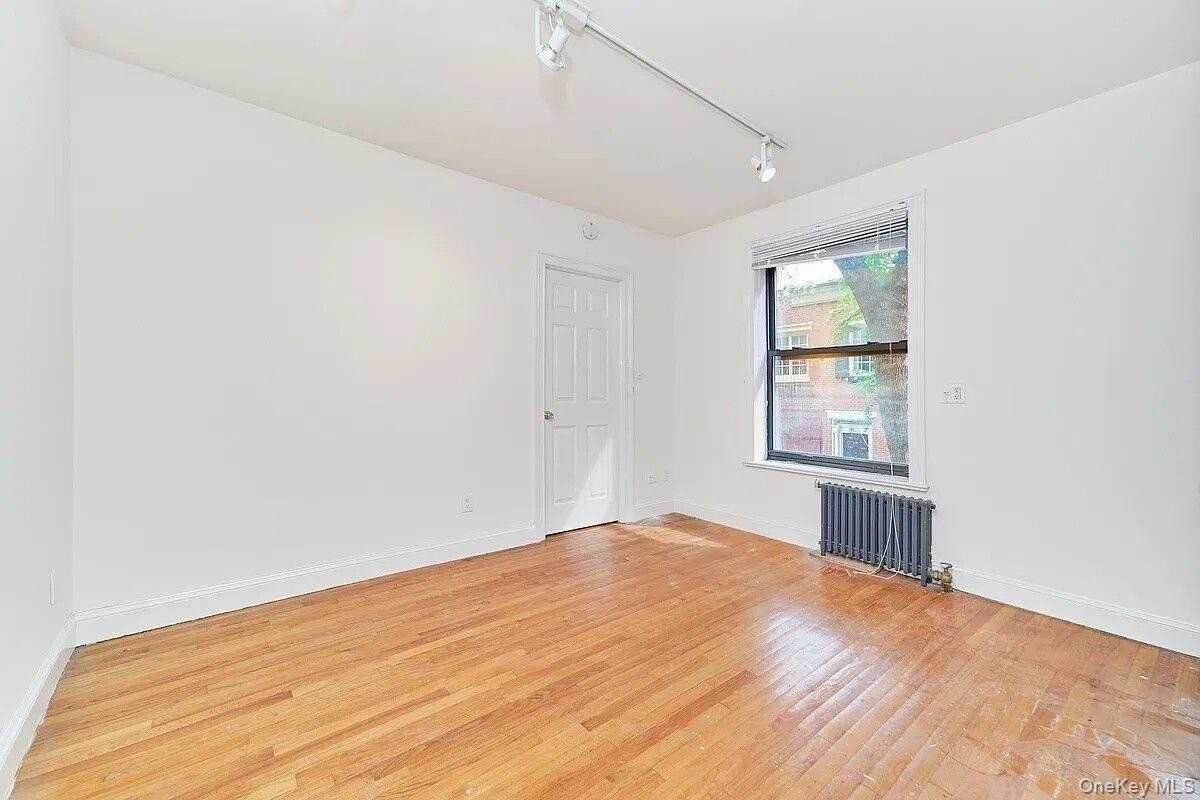 19 Commerce St #10