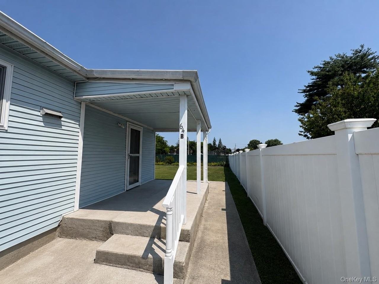 64 Sherman Ave - Photo 2 of 12