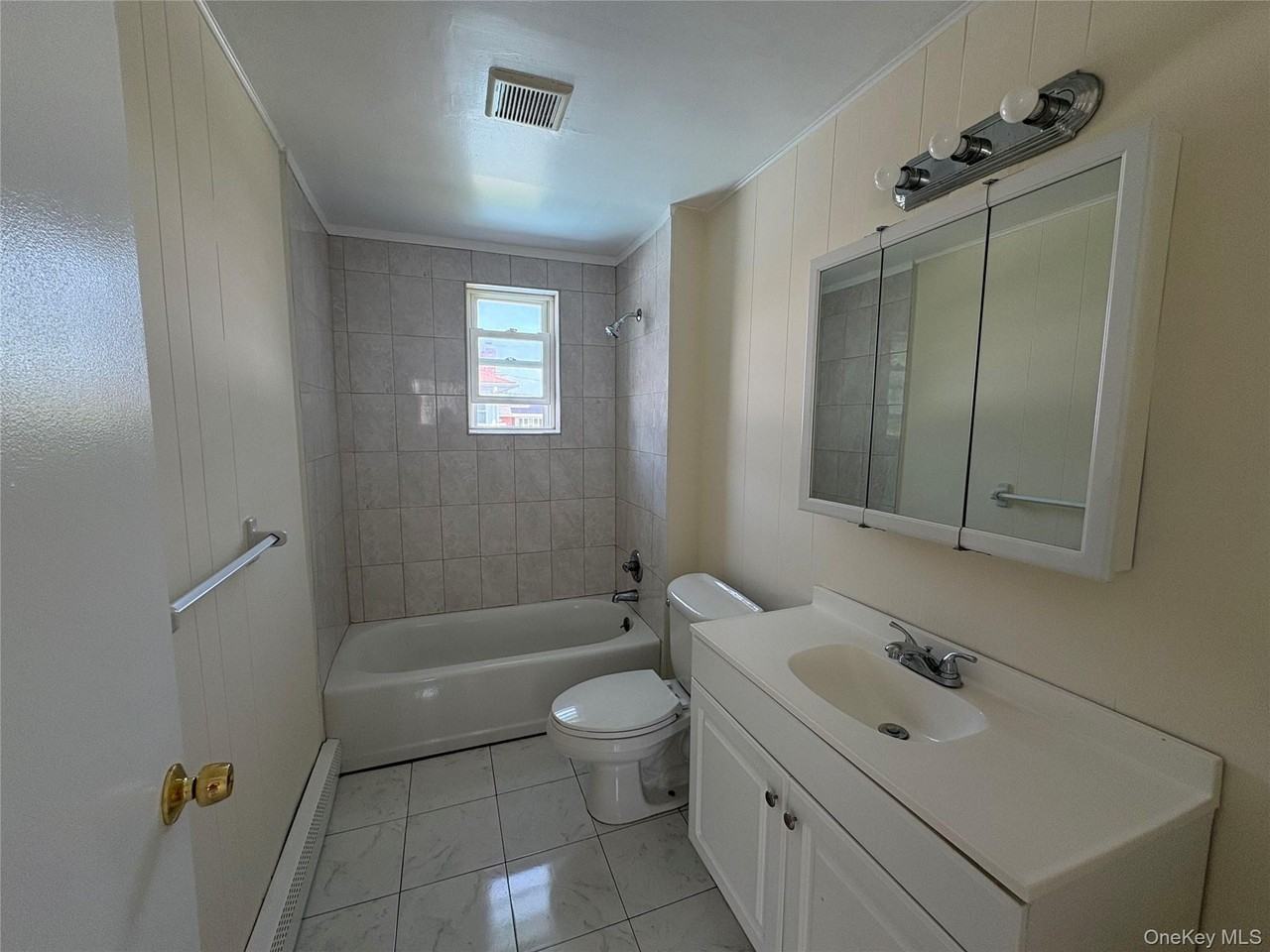 64 Sherman Ave - Photo 7 of 12