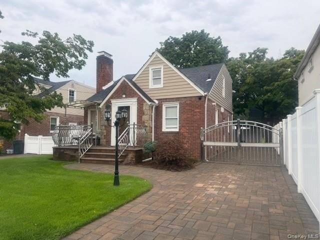 302 Oakford St - Photo 2 of 31