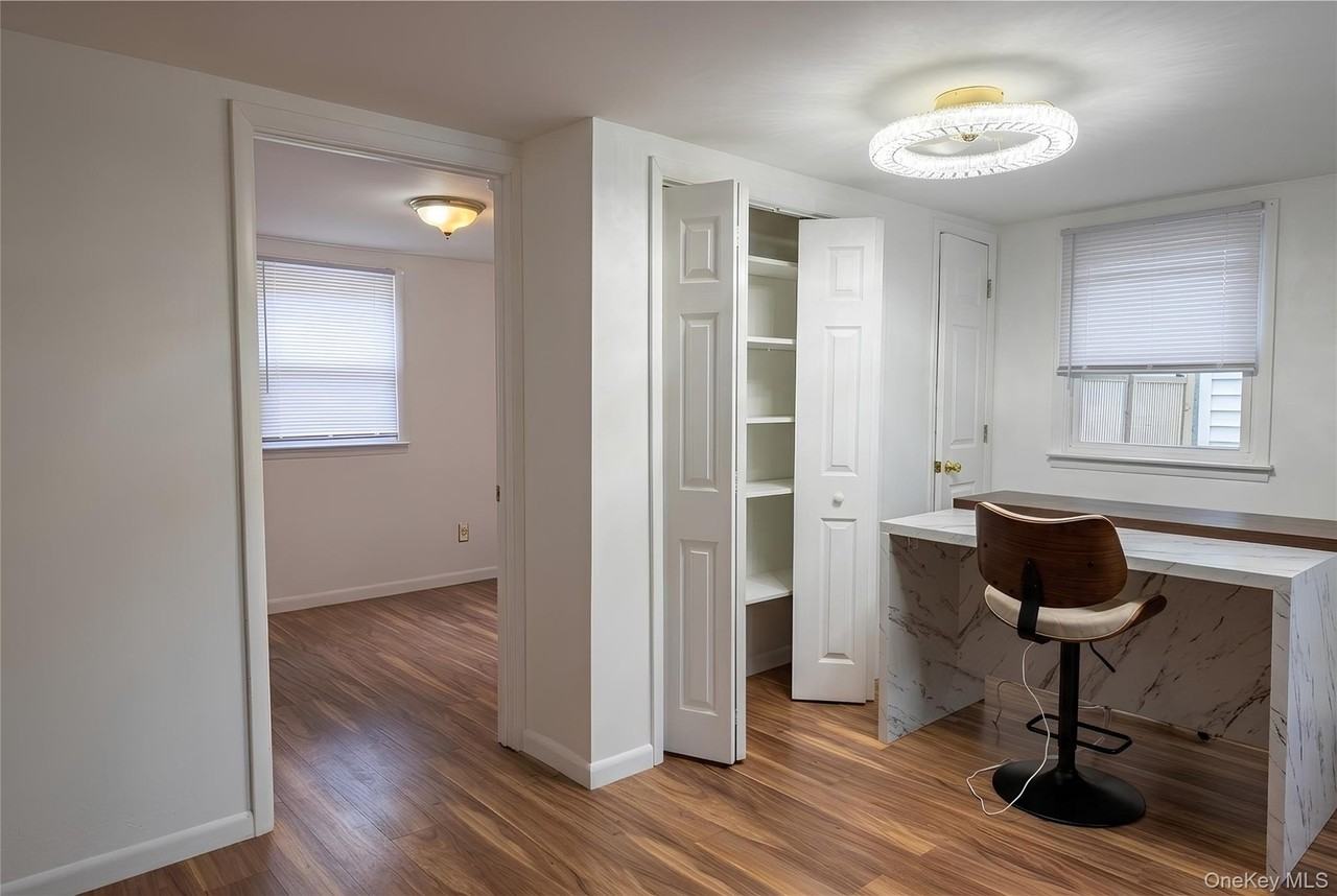 13 Cedarwood Dr - Photo 4 of 11