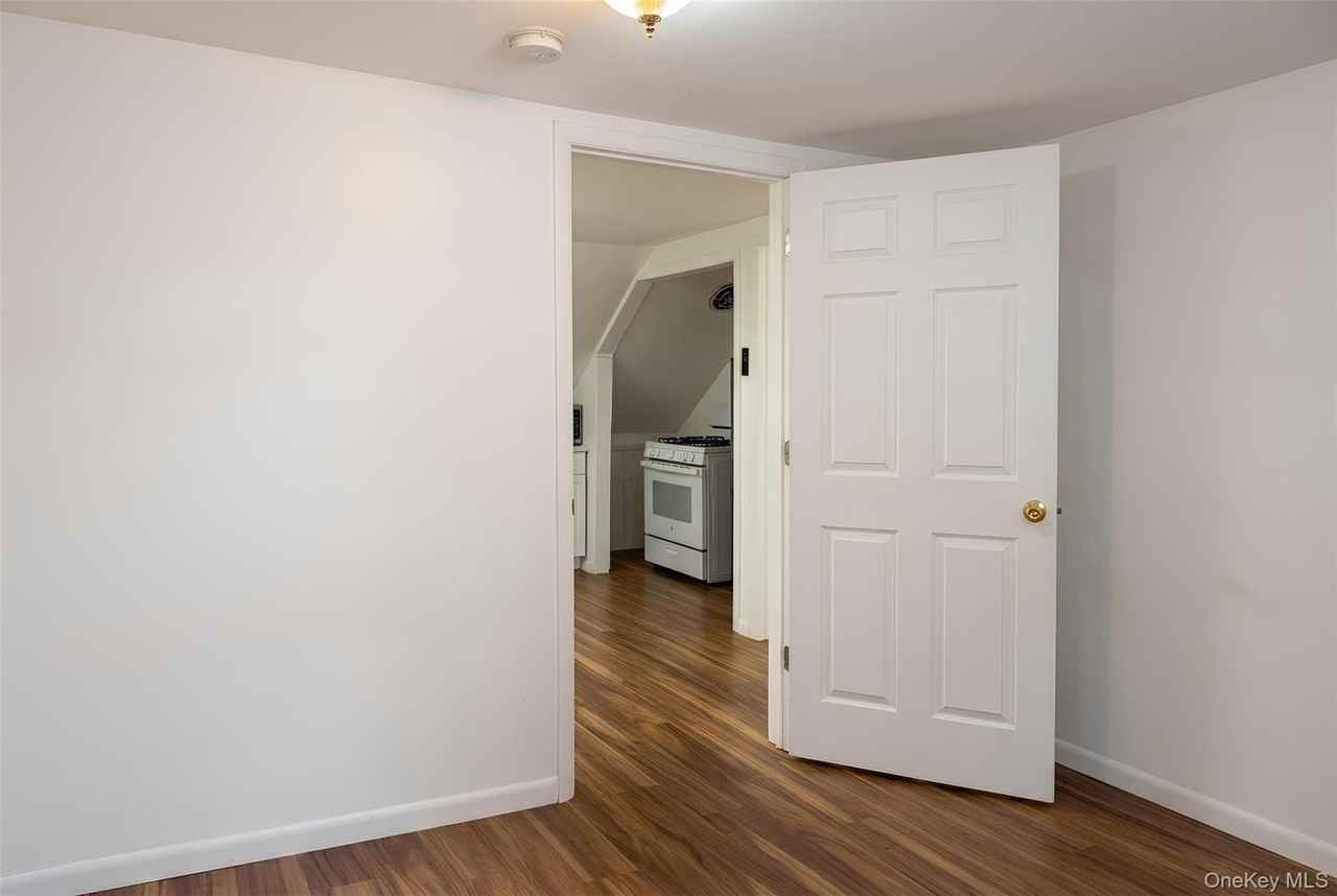 13 Cedarwood Dr - Photo 6 of 11
