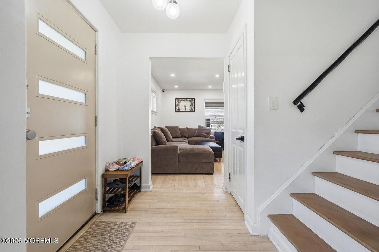 227 Chatham Ave - Photo 3 of 41