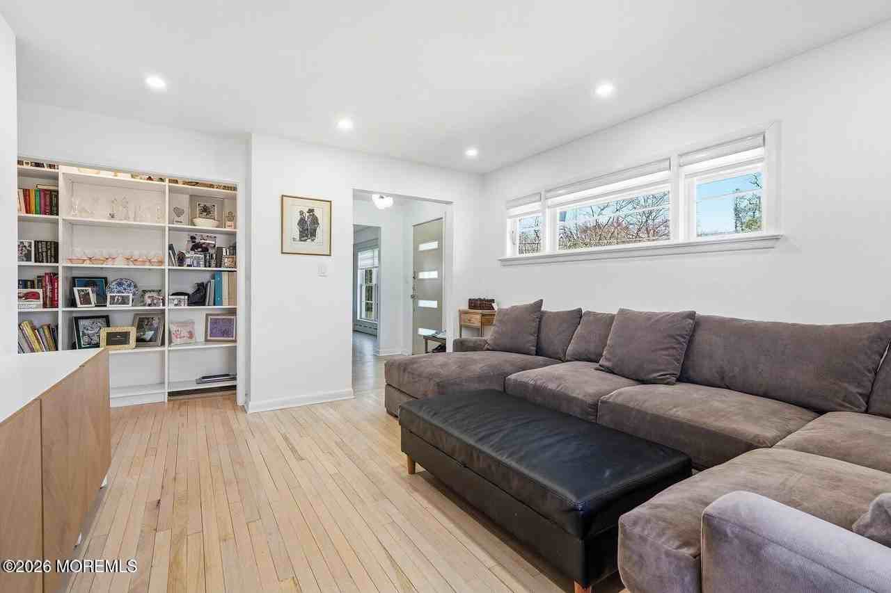 227 Chatham Ave - Photo 6 of 41