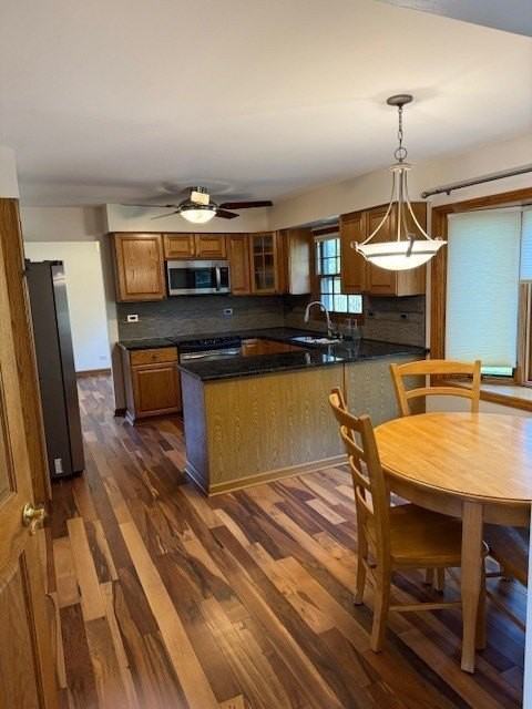 102 N Stauffer Dr - Photo 3 of 11