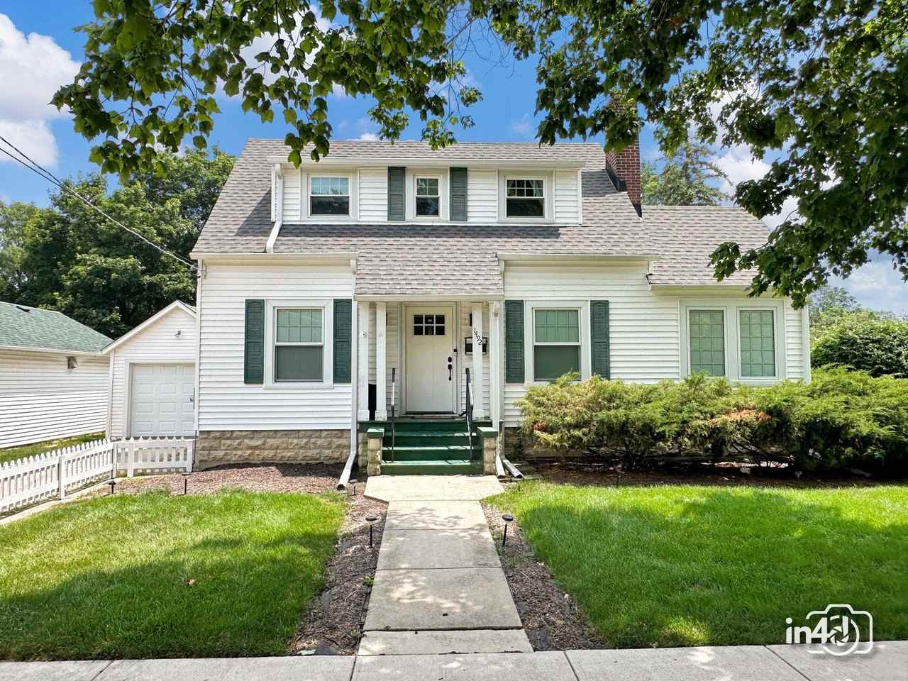 1492 S Jefferson St - Photo 2 of 26