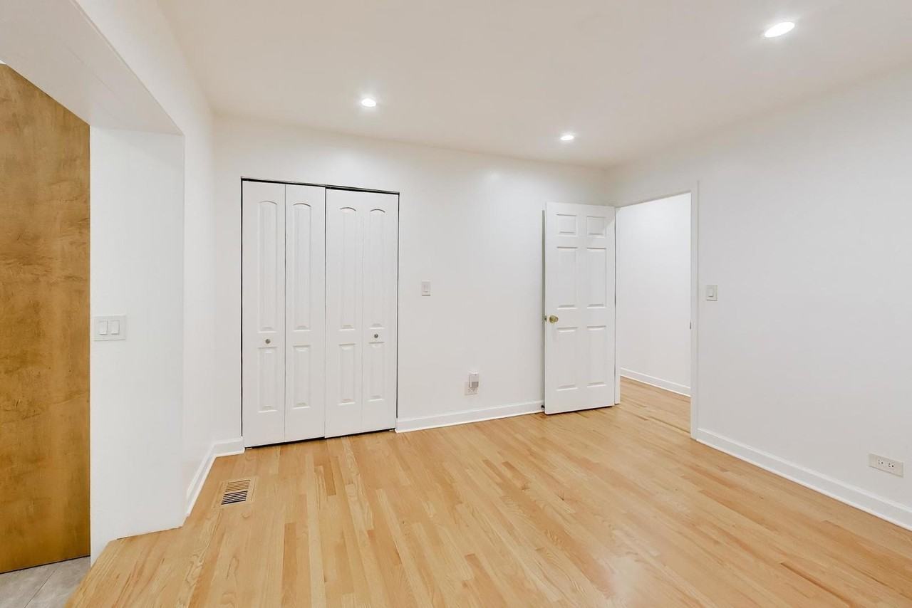 4641 Locust Ave - Photo 7 of 27