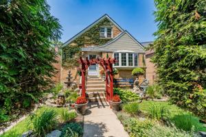featured image of 3536 S 61st Ct