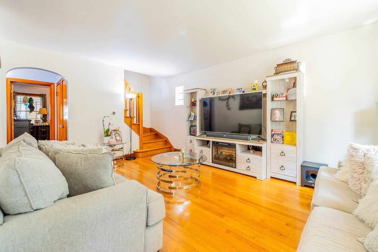 3536 S 61st Ct - Photo 6 of 39