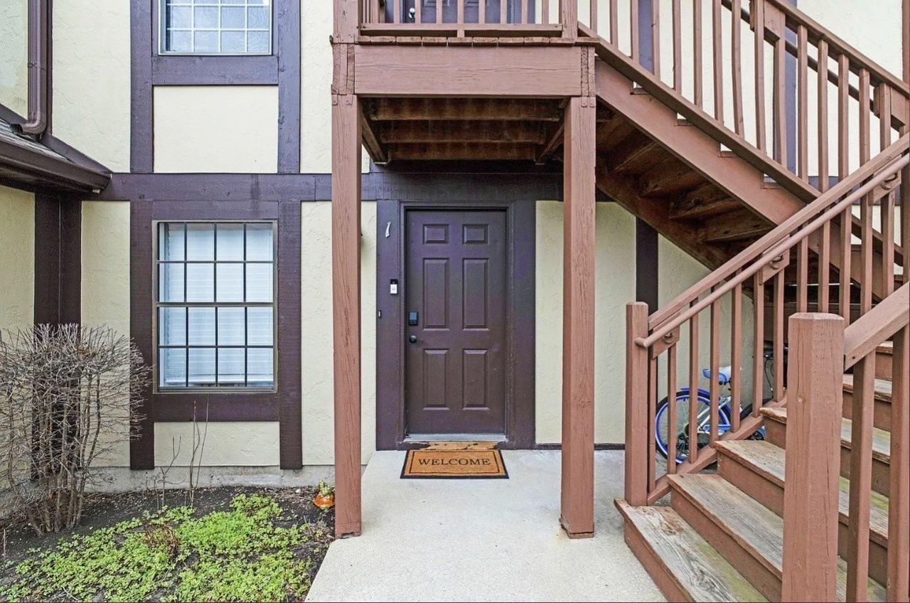379 Sandhurst Cir #1 - Photo 2 of 20