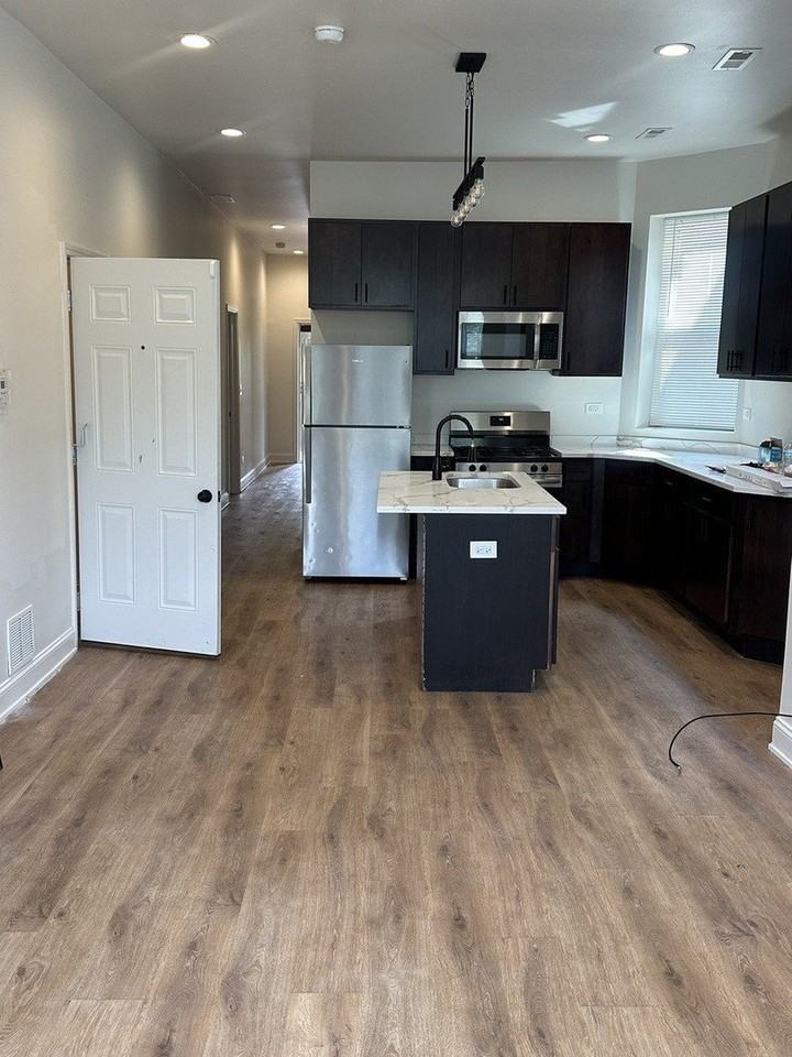 6613 S Vernon Ave #2 - Photo 2 of 17