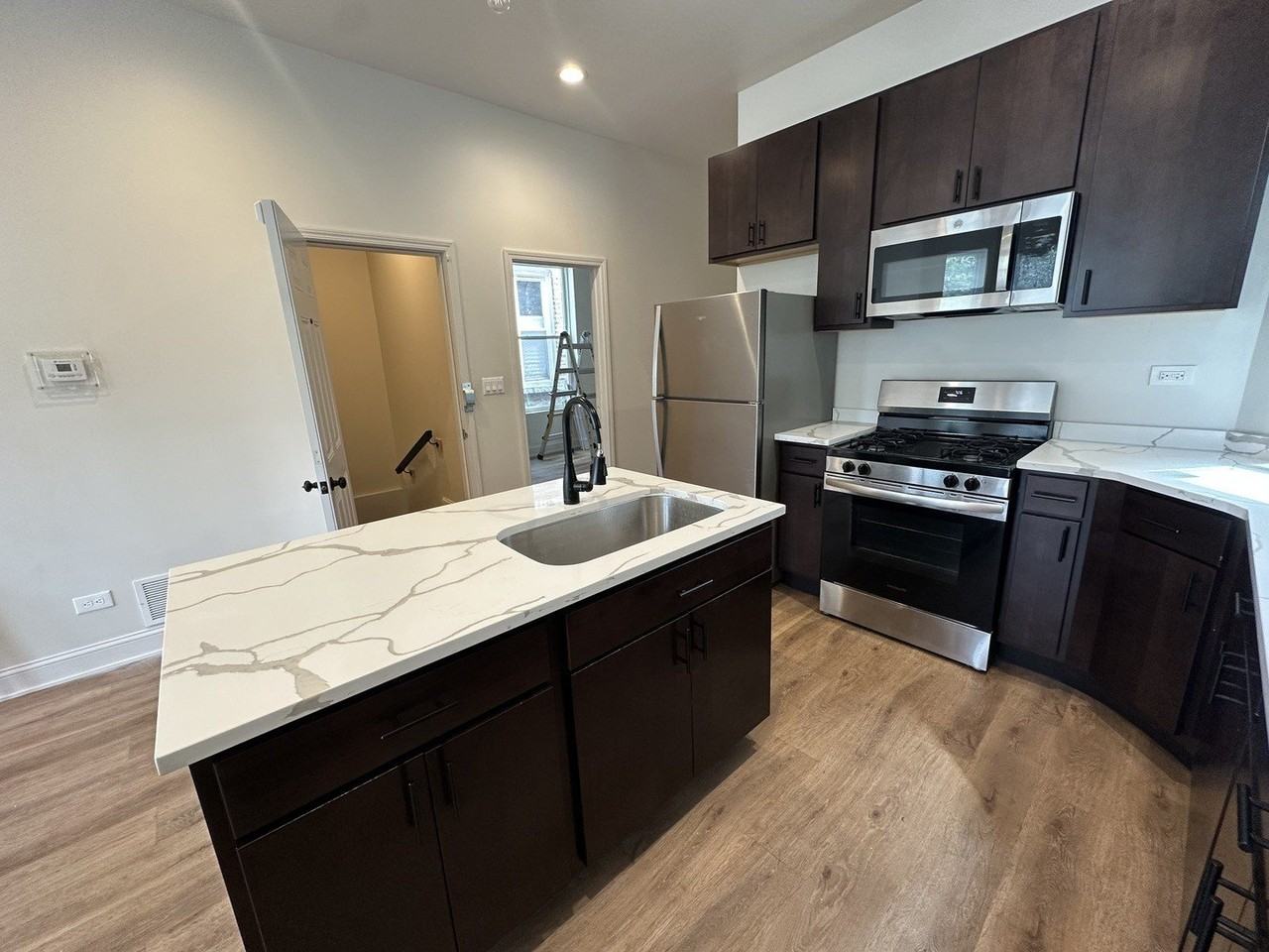 6613 S Vernon Ave #2 - Photo 3 of 17