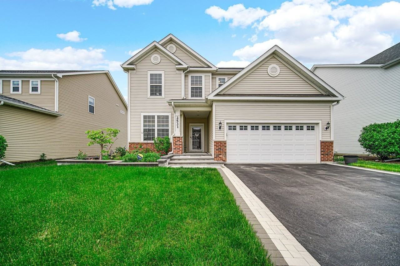 2531 Basin Trail Ln - Photo 2 of 47