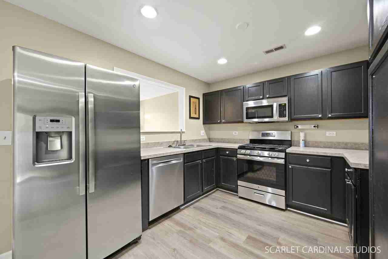 148 Presidential Blvd - Photo 6 of 19