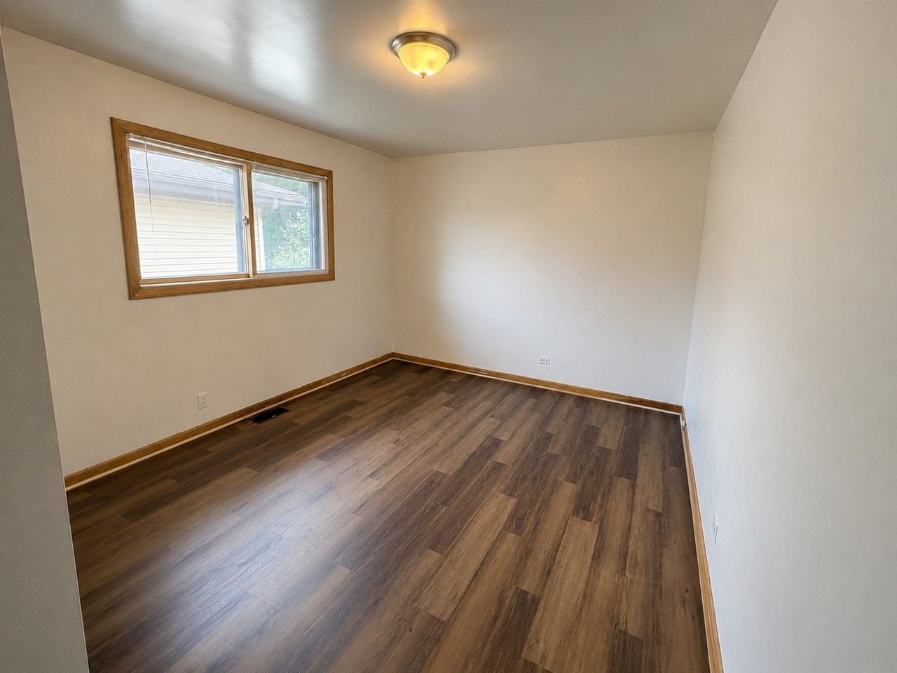 18149 Ravisloe Ter - Photo 6 of 12