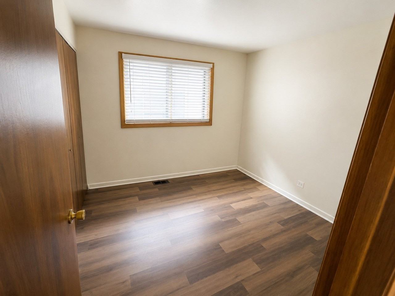 18149 Ravisloe Ter - Photo 7 of 12