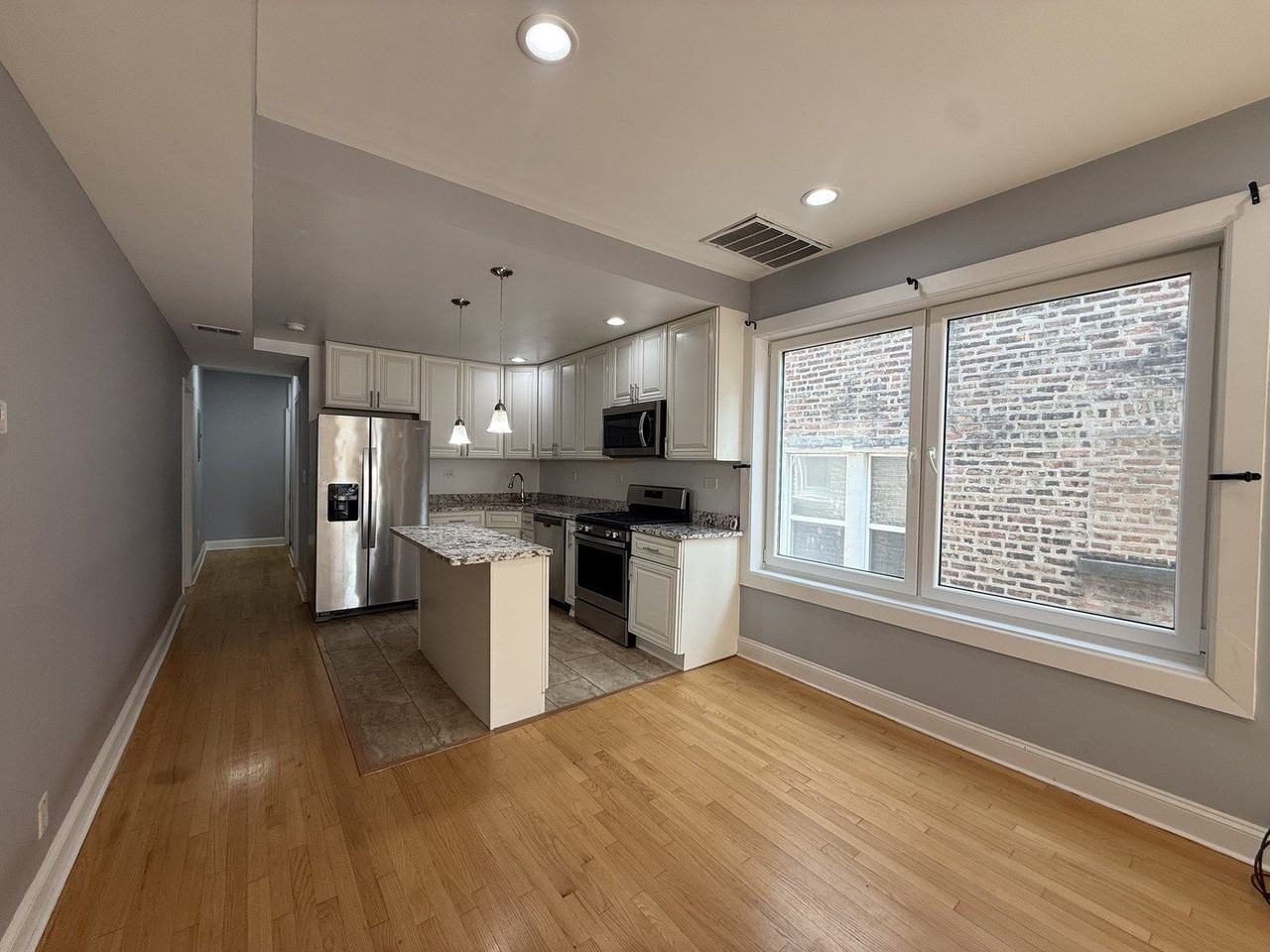 2449 N Ridgeway Ave #2 - Photo 4 of 14