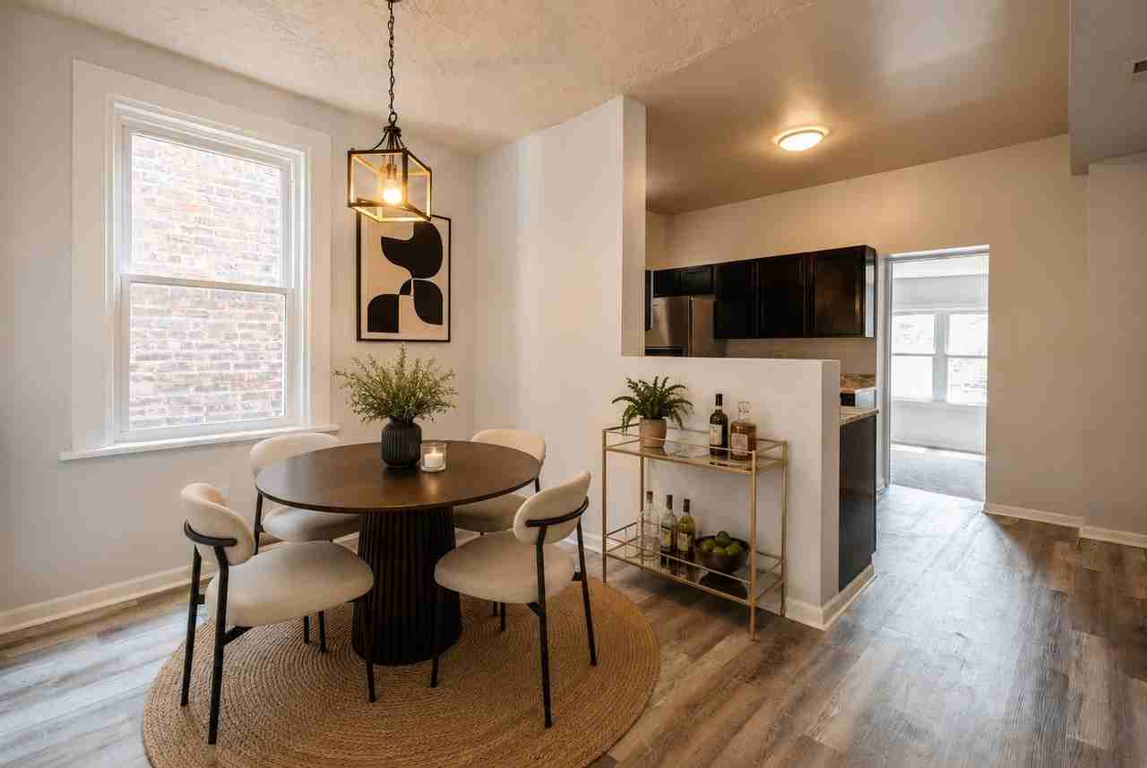 425 E 41st St #2 - Photo 7 of 11