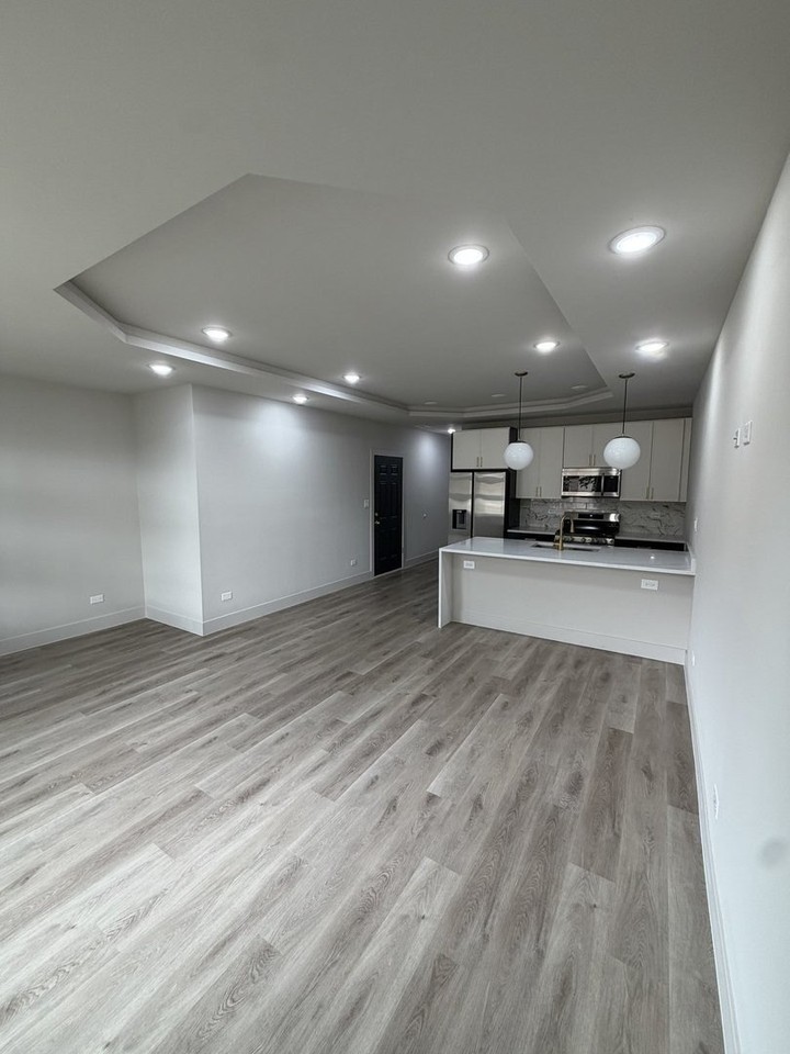 6603 S Langley Ave #2 - Photo 2 of 10