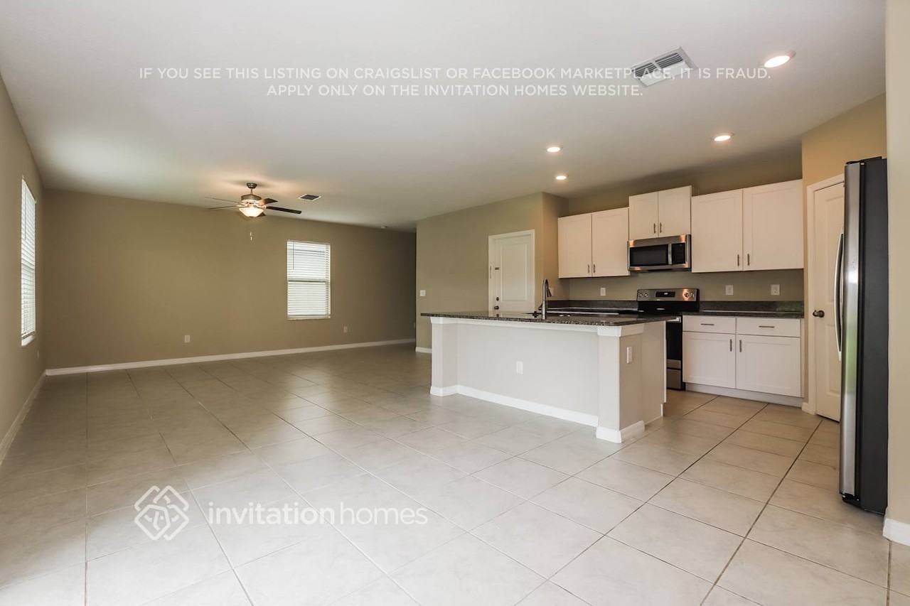 11223 Riley Pines Cir - Photo 4 of 18